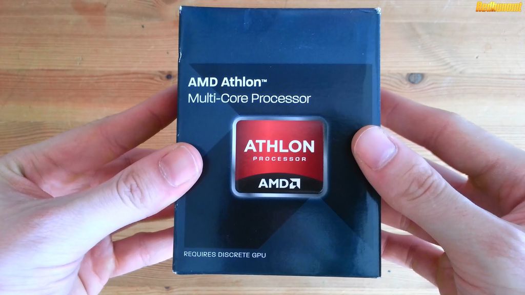 Os AMD Athlon X4 fogem da regra da família, entregando mais poder de processamento e sacrificando os gráficos integrados. Usuário têm de adquirir placa gráfica fora a parte Os AMD Athlon X4 fogem da regra da família, entregando mais poder de processamento e sacrificando os gráficos integrados. Usuário têm de adquirir placa gráfica fora a parte