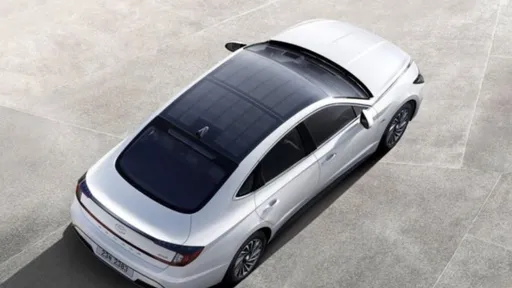 Hyundai lança modelo híbrido do Sonata com painel solar