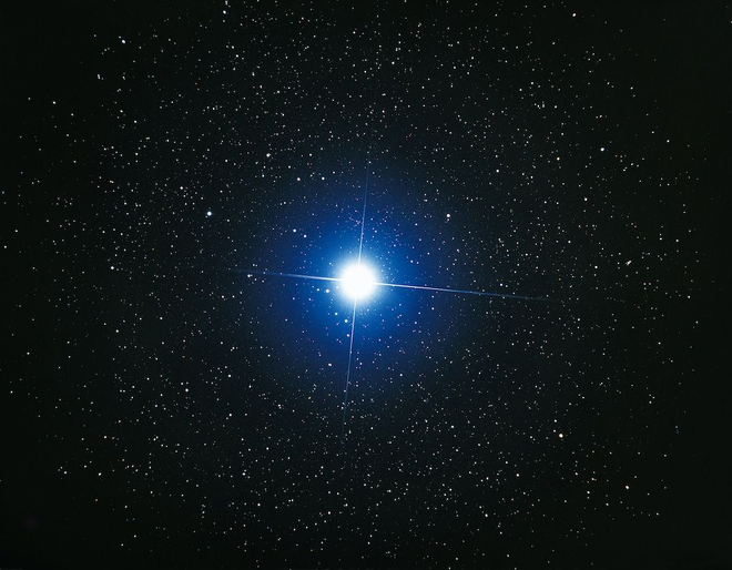 Sirius, a estrela mais brilhante do céu (Imagem: Reprodução/Hubble, ESA/ Akira Fujii)