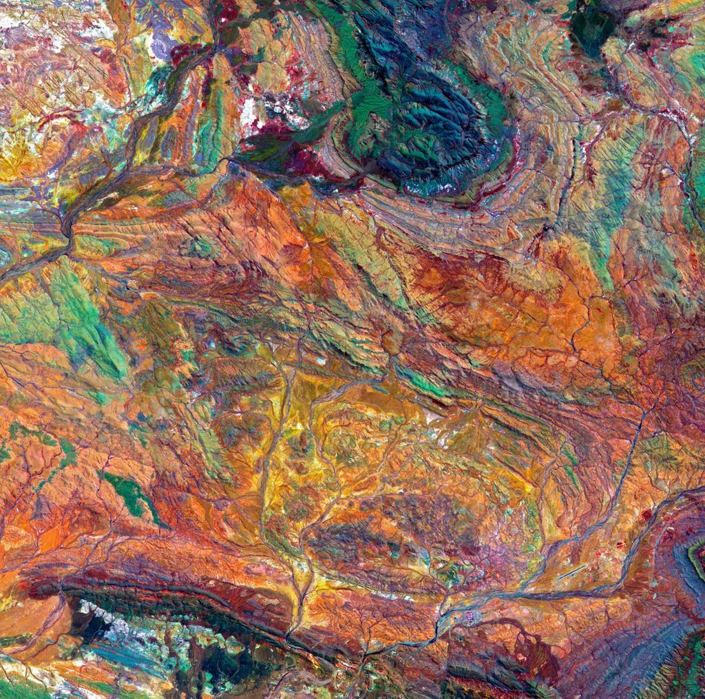 O cráton de Pilbara, na Austrália, onde foram feitas as descobertas — as cores fora geradas por computador para indicar diferentes condições geológicas (Imagem: NASA Earth Observator/Joshua Stevens)