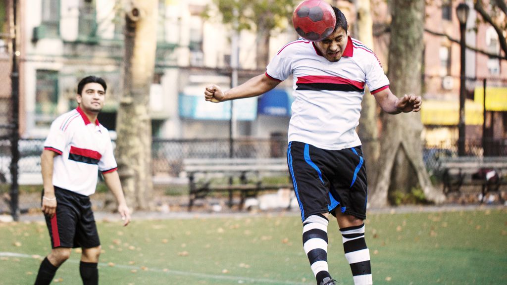 Na Escócia, jogadores de futebol não podem mais cabecear antes e