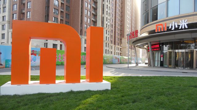 Xiaomi estreia com baixa na Bolsa de Hong Kong