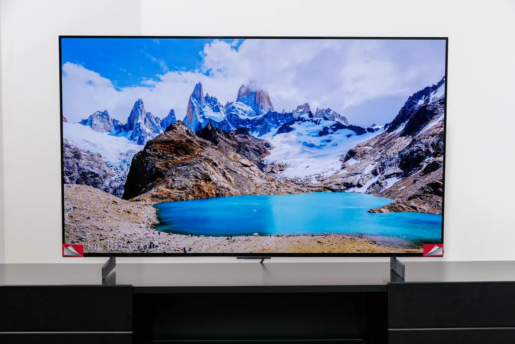 A LG Evo C2 é a melhor TV OLED do mercado brasileiro (Imagem: Ivo Meneghel Jr./Canaltech)