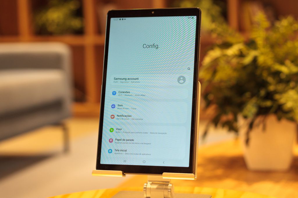 As configurações do Samsung Galaxy Tab A7 Lite são facilmente acessadas através do menu principal (Imagem: Ivo/Canaltech)