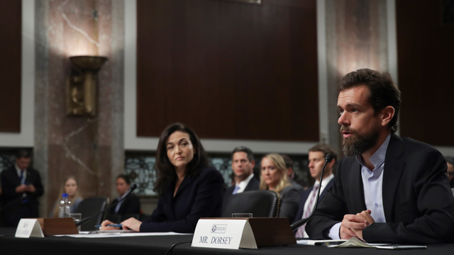 Senado norte-americano sugere regular atuação do Twitter e Facebook