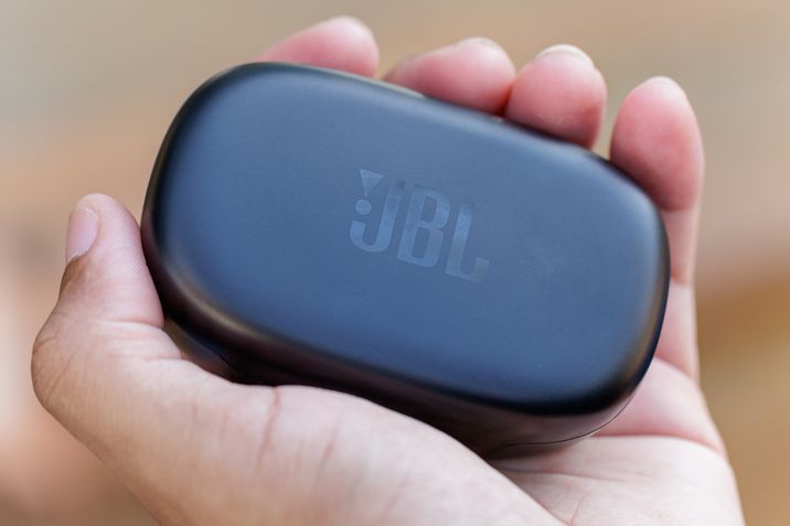 JBL Endurance Peak 3 case