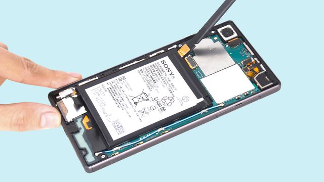 Especialistas mostram que o Xperia Z5 é um gadget difícil de ser desmontado