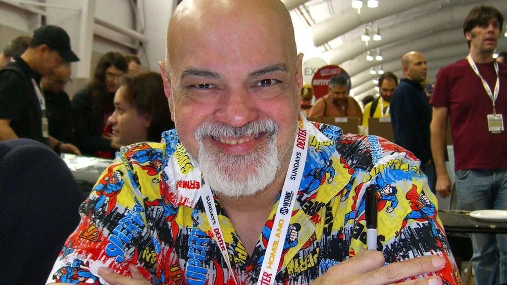 George Perez, artista que ilustrou encontro entre os Vingadores da Marvel e a Liga da Justiça da DC (Imagem: Wikipedia/Creative Commons Luigi Novi)