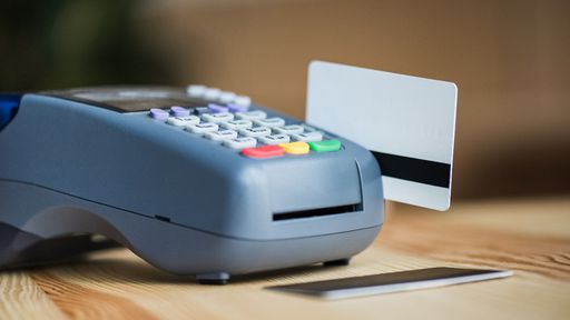 Uso da maquininha de cartão cresce entre pequenos empreendedores