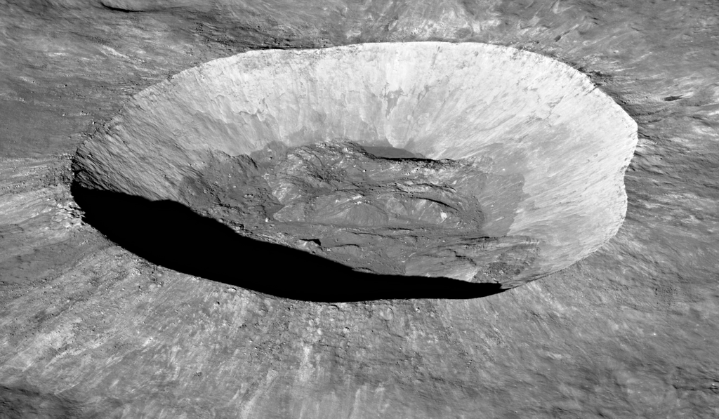 A cratera lunar Giordano Bruno pode explicar a origem do asteroide Kamo’oaelewa (Imagem: Reprodução/NASA/Goddard/Arizona State University)