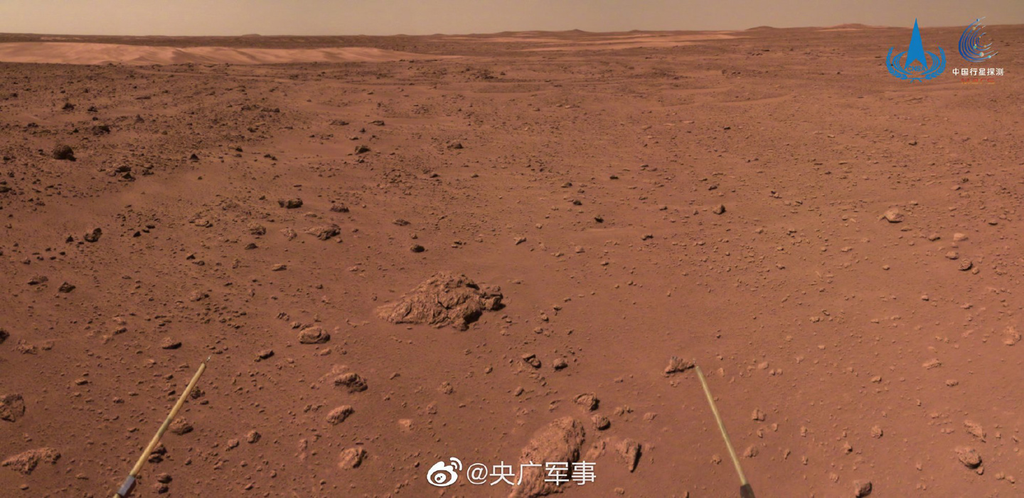 Registro da superfície de Marte feito pelo rover Zhurong, da China, que está explorando Marte atualmente (Imagem: Reprodução/CNSA)