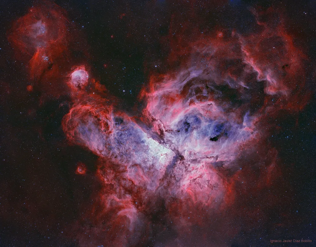 As nebulosas Carina e da Fechadura (Imagem: Reprodução/Ignacio Javier Diaz Bobillo)