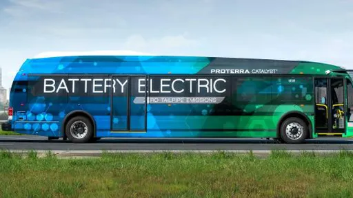Ônibus elétrico tem bateria para rodar um dia inteiro