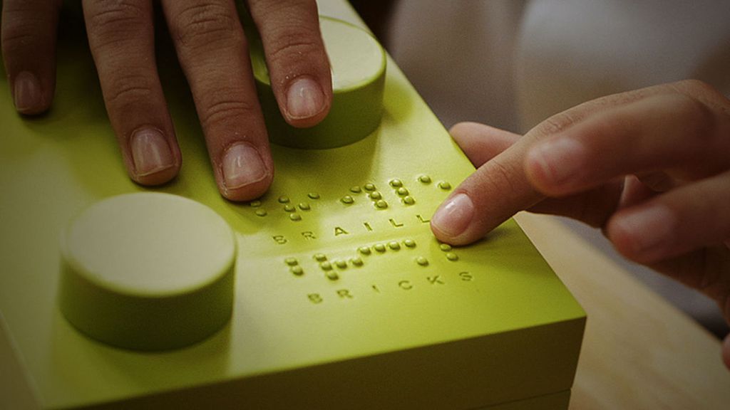 Lego vai lançar peças em Braille para alfabetizar deficientes visuais