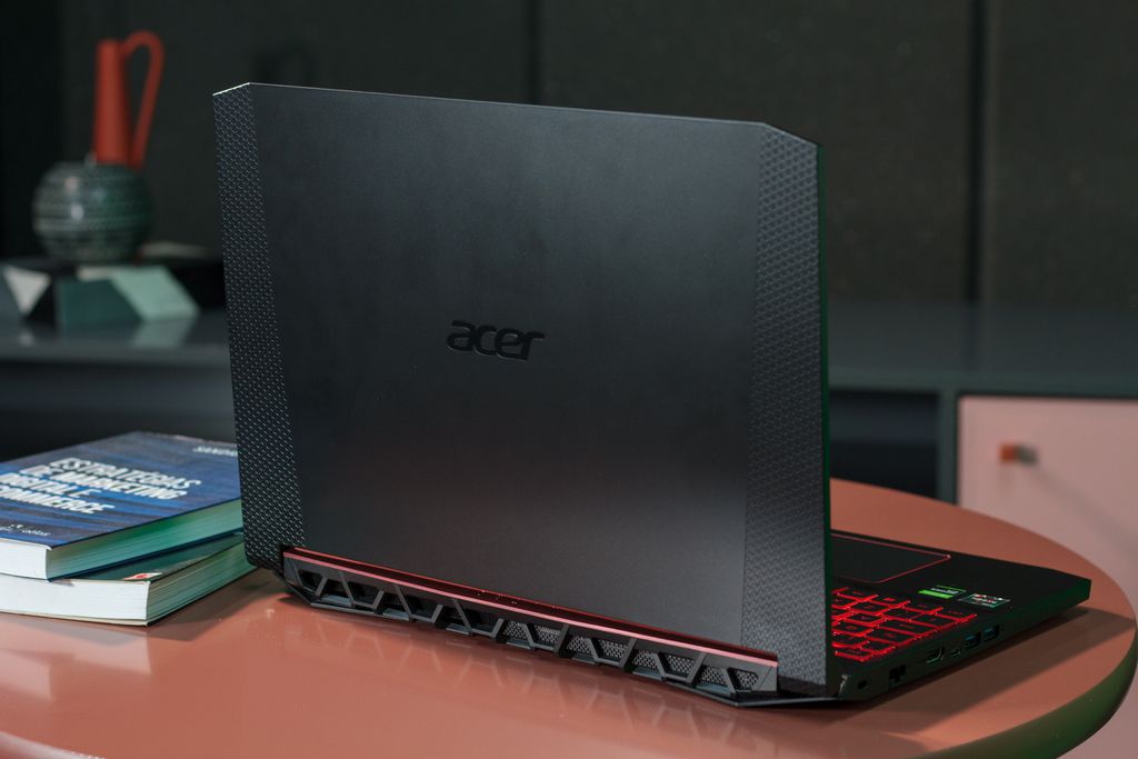 O popular Acer Nitro 5 é um dos destinos da atualização com aumento de TGP (Imagem: Ivo/Canaltech)