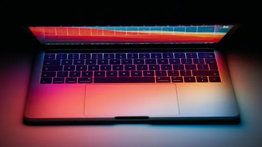 O que são os teclados borboleta e tesoura do MacBook?