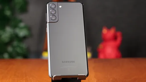Review Samsung Galaxy S21+ | A bateria maior faz diferença