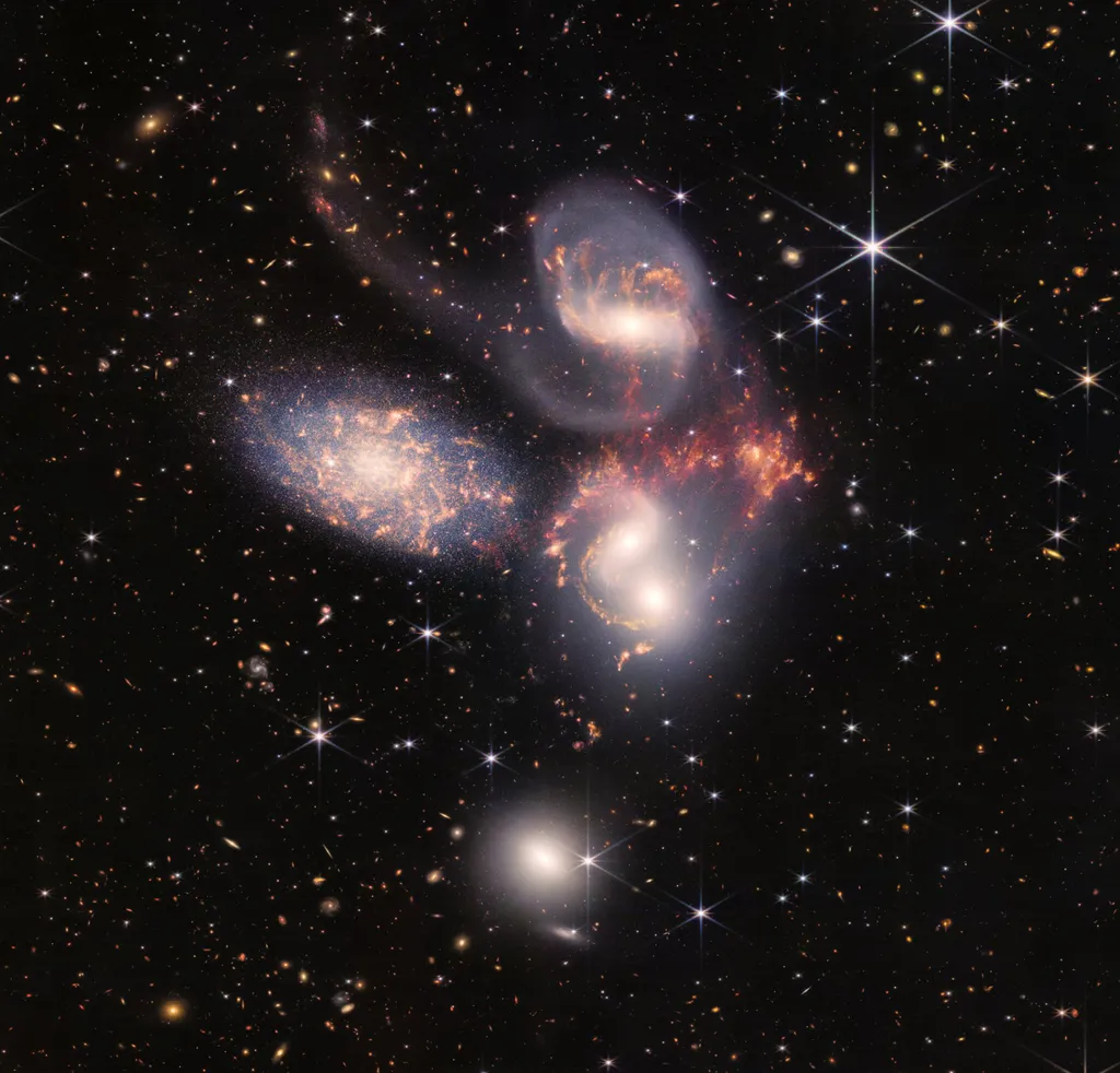 Quinteto de Stephan fotografado pelo James Webb com detalhes reveladores sem precedentes (Imagem: Reprodução/NASA/ESA/CSA/STScI)