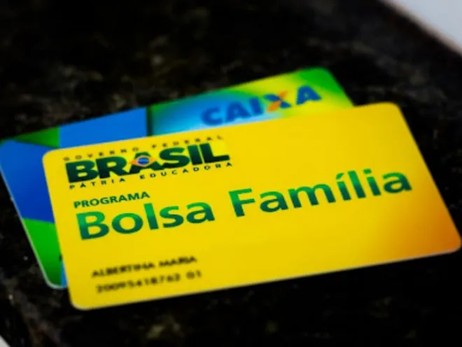 O programa de transferência de renda volta a se chamar Bolsa Família, após ter sido renomeado de Auxílio Brasil durante o governo Bolsonaro. (Imagem: Divulgação/Agência Brasil/Governo Federal)