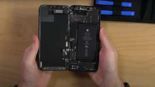 iPhone 12 e 12 Pro são desmontados e revelam os sacrifícios exigidos pelo 5G