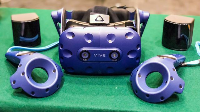 HTC abre pré-venda do Vive Pro, seu headset de realidade virtual