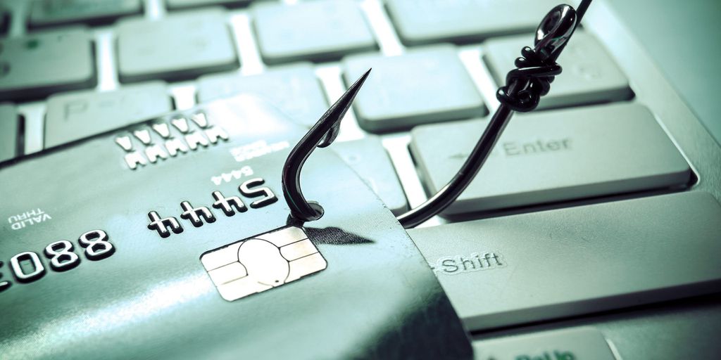 A técnica de phishing faz com que o usuário revele informações pessoais aos cibercriminosos