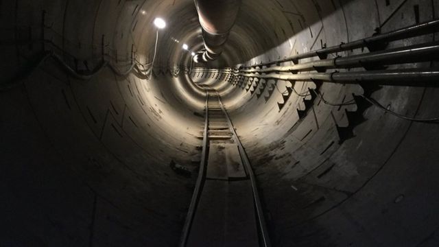 Elon Musk mostra como é o túnel da Boring Company sob Los Angeles