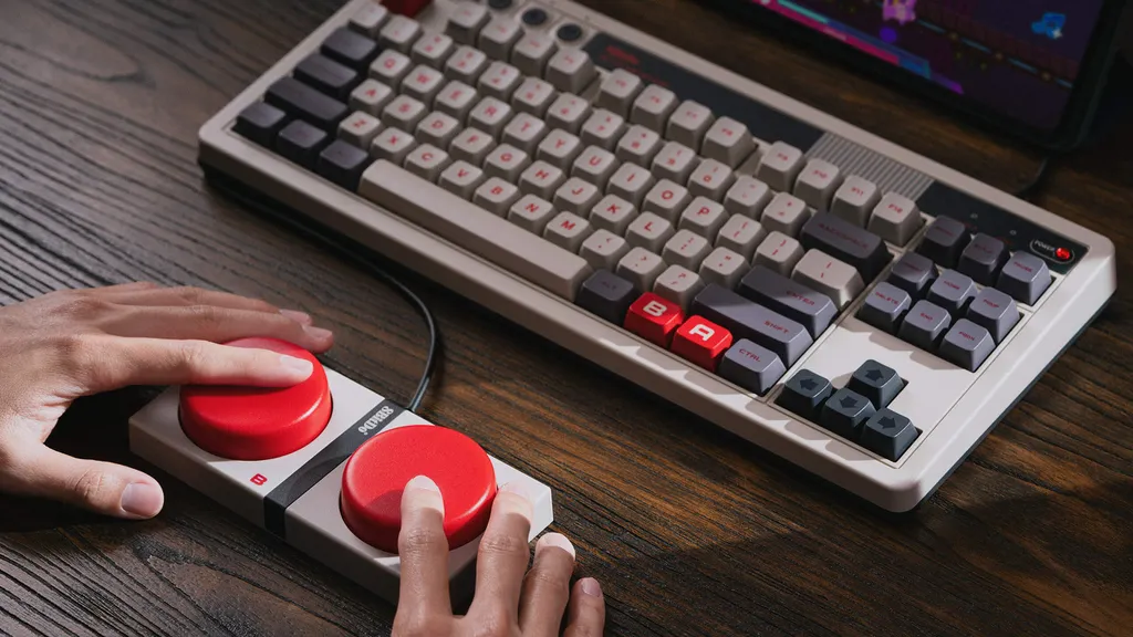 8BitDo lança seu primeiro teclado mecânico com visual baseado no NES -  Canaltech