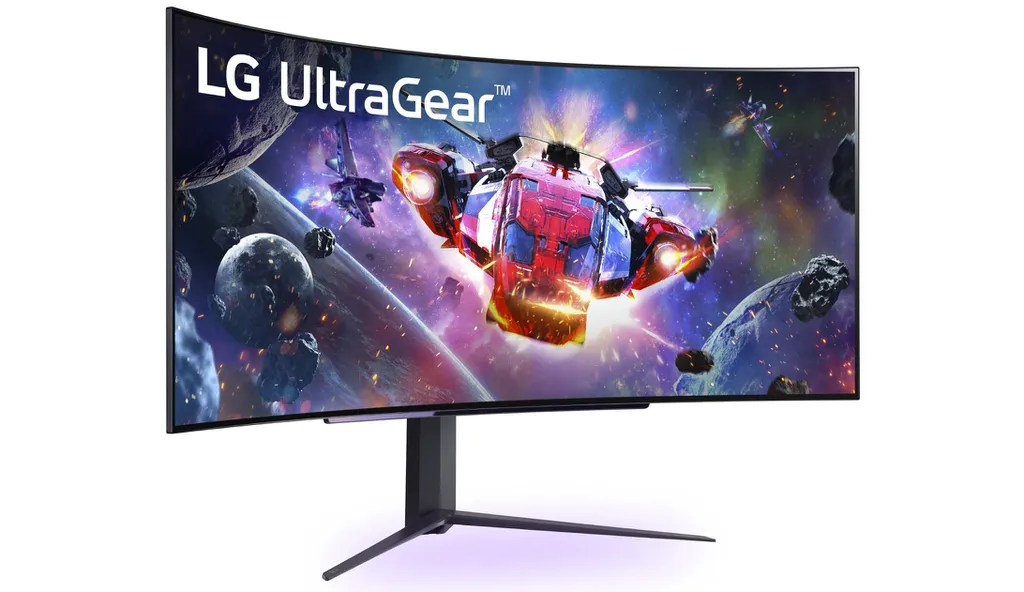 O LG UltraGear 45GR95QE estreia com o primeiro painel OLED curvado de 240 Hz da marca (Imagem: LG)