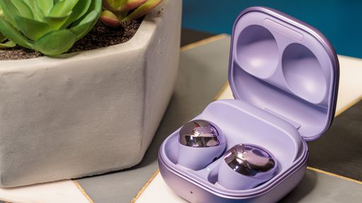 Galaxy Buds 2 vaza com formato de Buds Pro e estojo com parte interna colorida