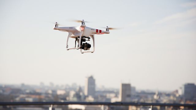 Drone é utilizado para entregar drogas em prisão nos EUA e gera confusão