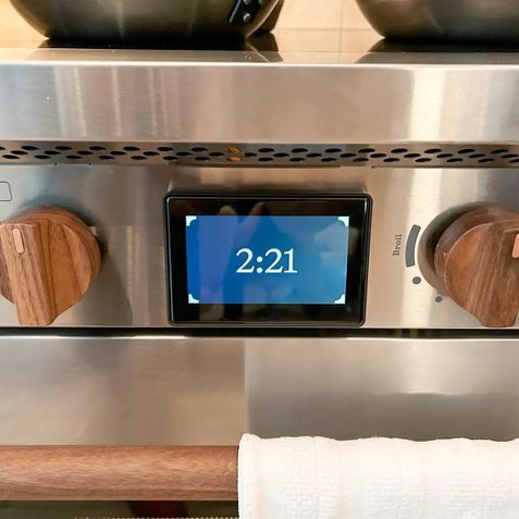 Fogão com bateria de carro tesla