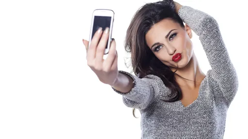 Publicar muitas selfies faz você parecer menos atraente e mais chato, diz estudo