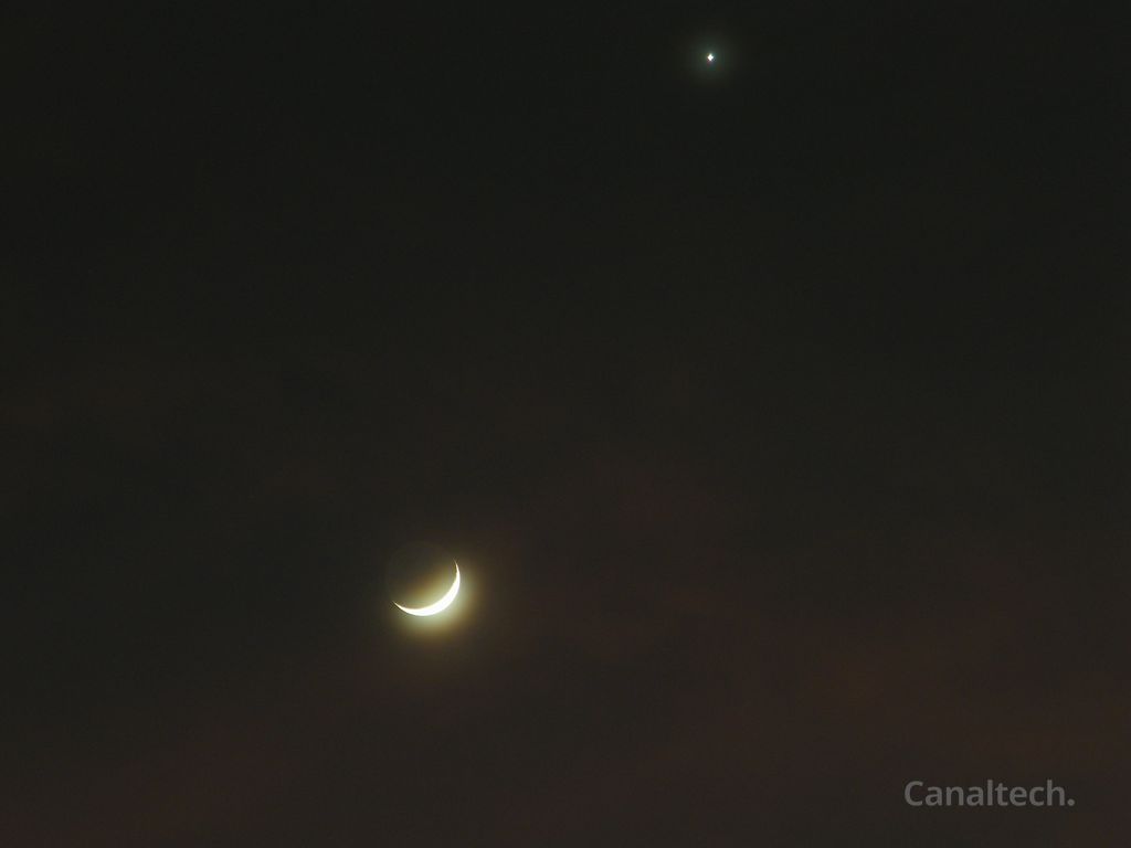 Conjunção entre Lua e Vênus, registrada pouco antes de o Sol nascer (Imagem: Reprodução/Wyllian Torres)