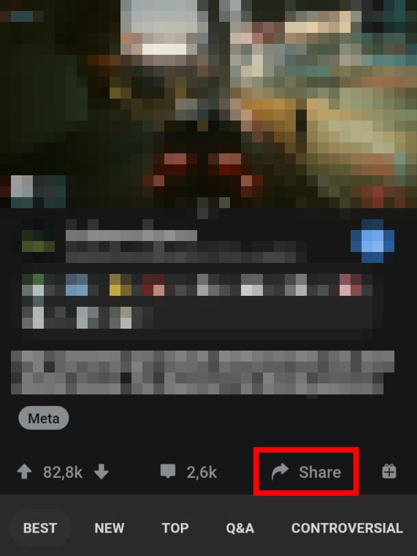Abra o app do Reddit em seu celular, localize o vídeo que quer baixar e clique em "Share" (Captura de tela: Matheus Bigogno)