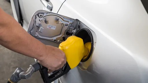 Postos de gasolina enganam consumidor com preços menores exclusivos do app