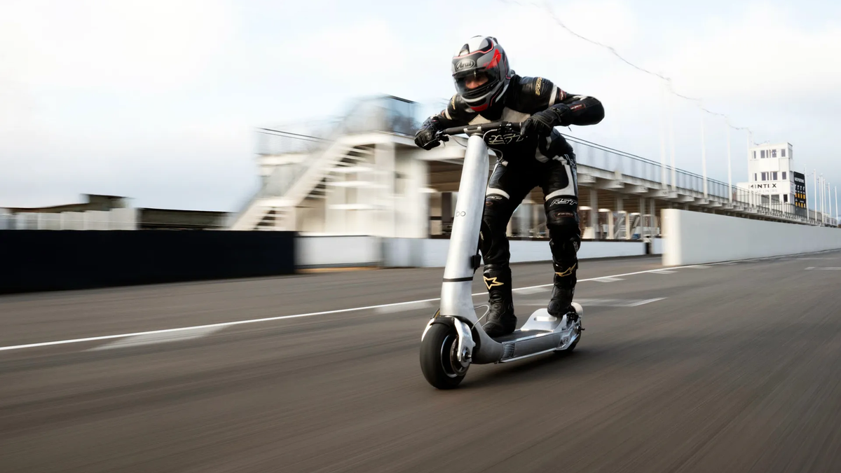 Mais rápida do mundo? Scooter Bo Turbo promete velocidade de carro em duas rodas