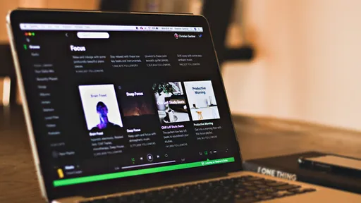 Spotify bane usuários que usam app alternativo para baixar músicas