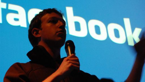 Mark Zuckerberg também cobre a webcam com fita adesiva
