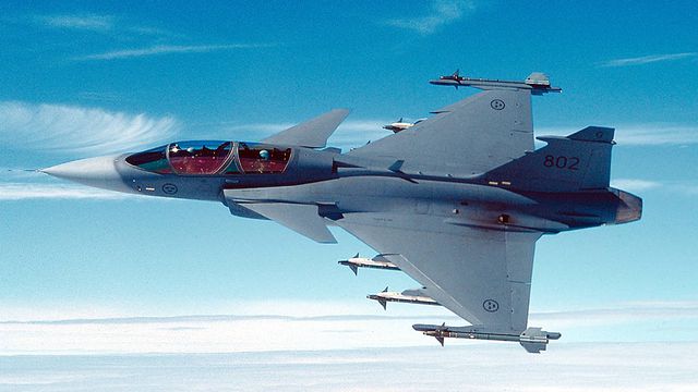 Computador voador: conheça o Gripen, novo caça comprado pelo Brasil