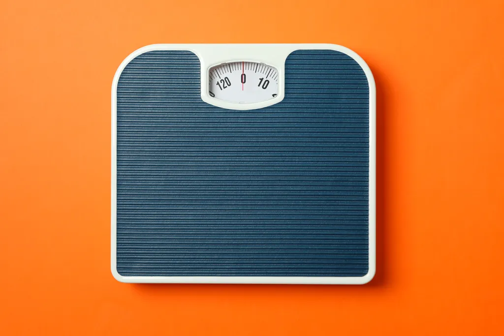 Redução do metabolismo não é a resposta para o ganho de peso após os 40 anos (Imagem: AtlasComposer/Envato)