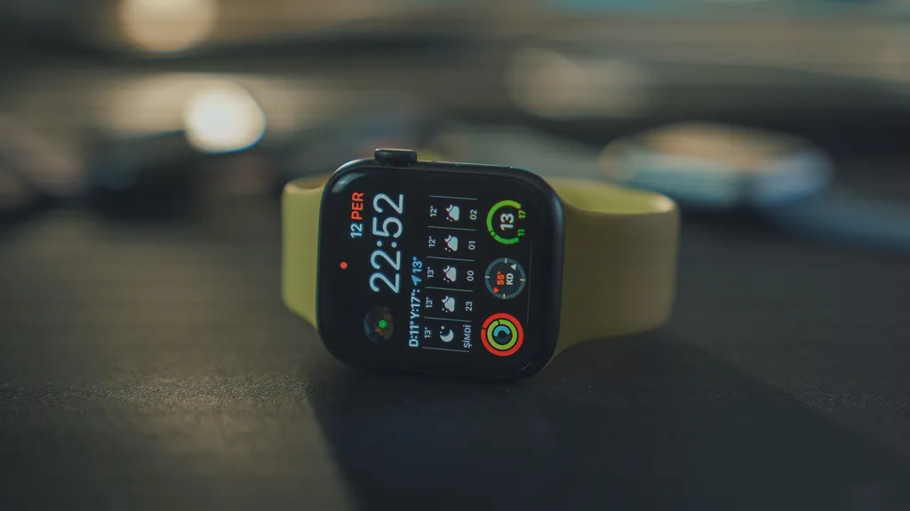 O watchOS 9 deve aprimorar a experiência dos relógios inteligentes da Apple (Imagem: Onur Binay/Unsplash)