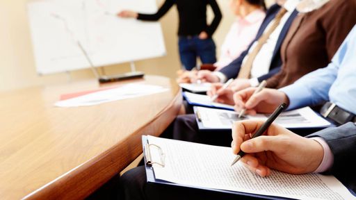 Coursera lança 24 cursos em português para capacitação profissional