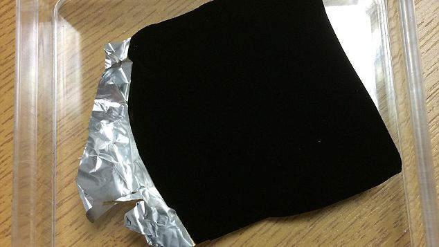 Cientistas produzem material 'mais preto que o preto'. Entenda!