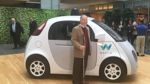 Google cria Waymo, empresa especializada em carros autônomos
