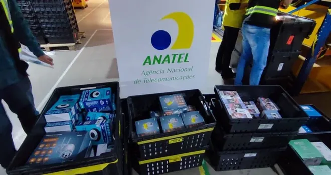 Anatel apreende R$ 800 mil em celulares não homologados em março