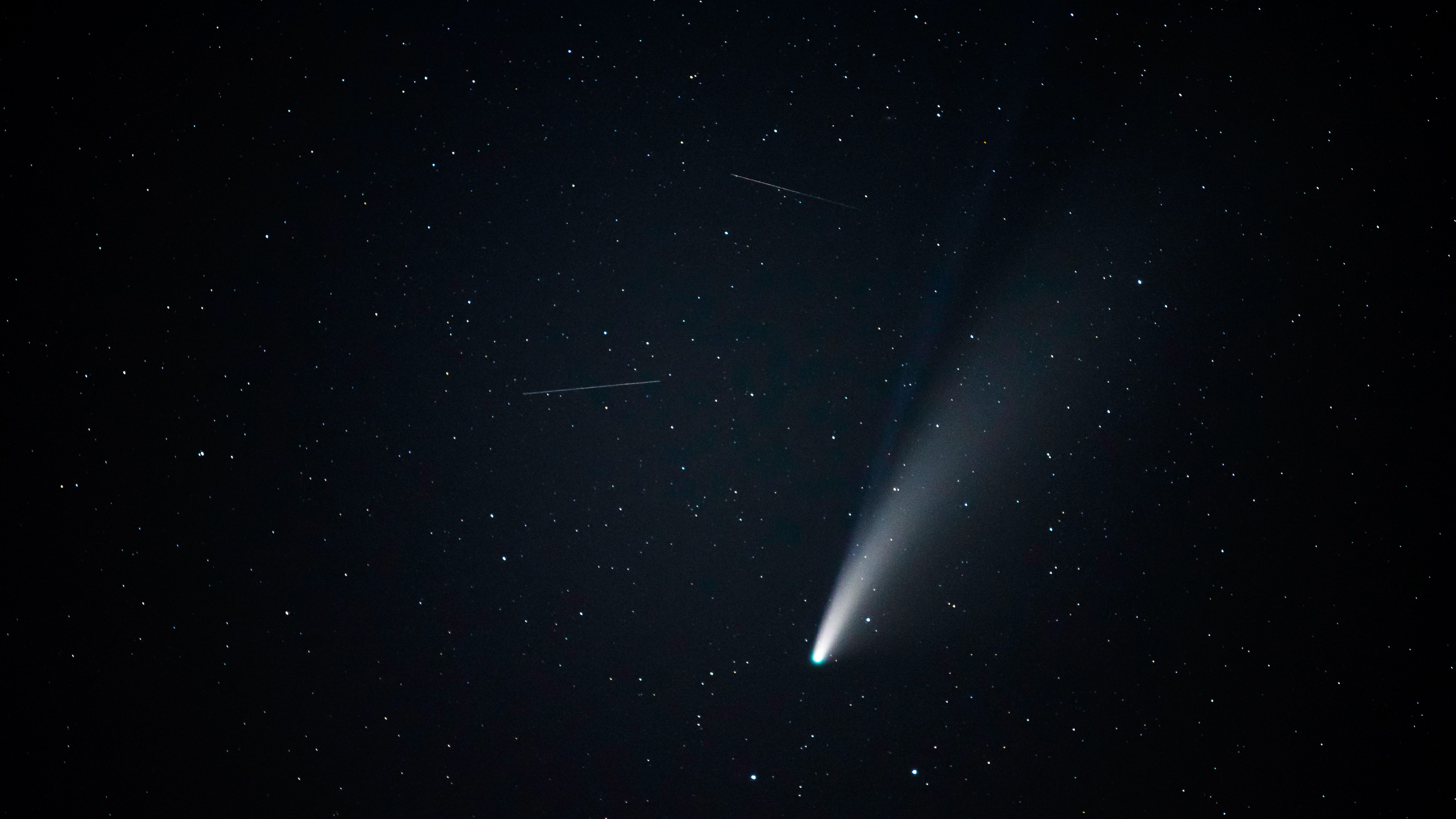 Комета понса брукса 2024 фото. Комета c/2022 e3 (ZTF). Комета ZTF. Комета 2023. Фотографии комет.