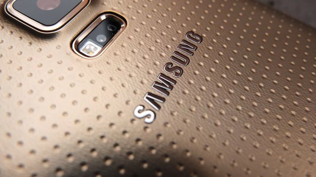 Imagens vazadas mostram Galaxy S5 Prime com corpo de aluminio