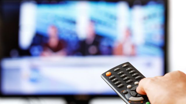Canais abertos devem negociar exibição com TV a cabo, determina Anatel