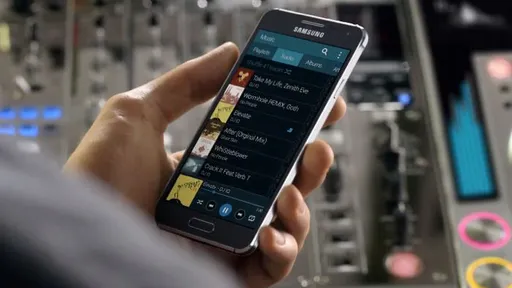 Novos aparelhos Galaxy A3 e A5 da Samsung aparecem em fotos vazadas
